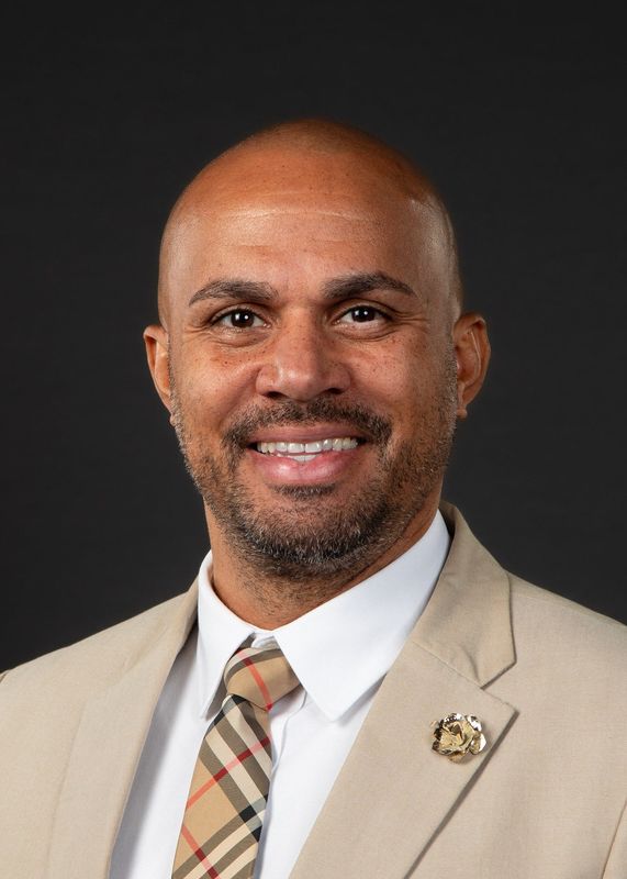 Iowa state Sen. Izaah Knox