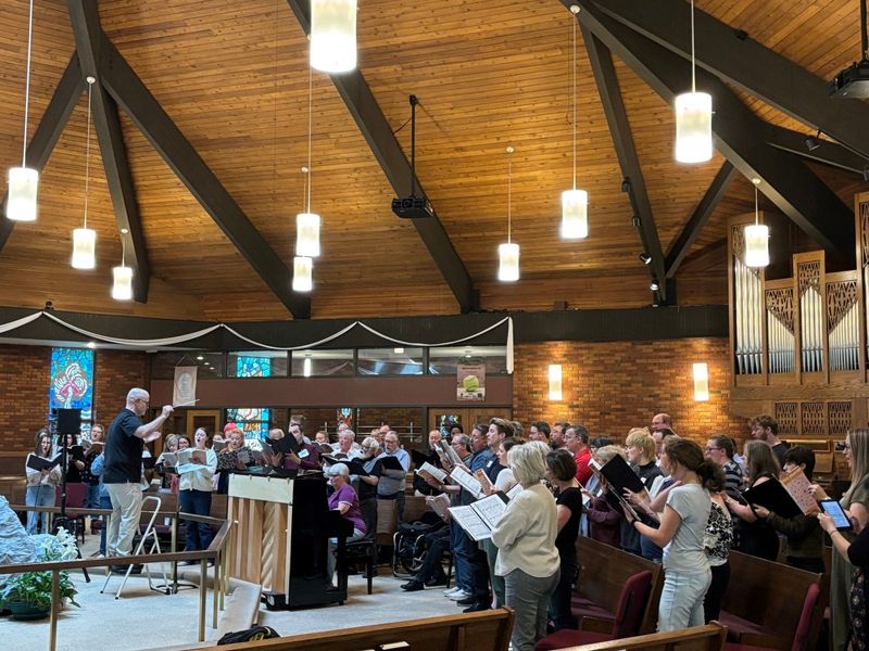 Chamber Singers of Iowa City invites the community to an open rehearsal of ‘Dona Nobis Pacem.'