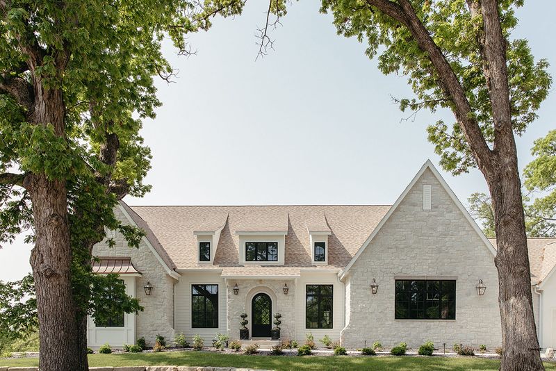 Home for sale at 3618 Oakmont Ct, West Des Moines.