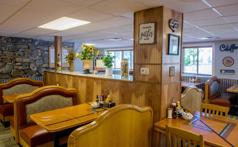 Owners of The 520 Café have constructed a divider to give diners some privacy at the newly renovated restaurant at 520 Bloomington Road in East Peoria.