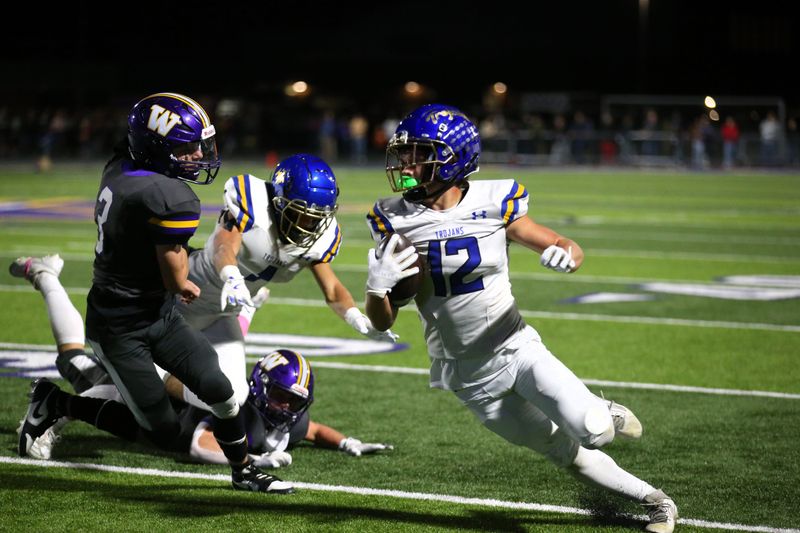 Maroa-Forsyth's Zach Smith runs after the catch against Williamsville in a Sangamo Conference game at Paul Jenkins Field on Friday, Oct. 18, 2024.