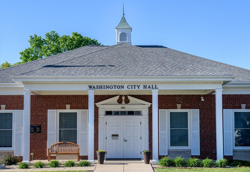 Washington City Hall at 301 Walnut Street in Washington.