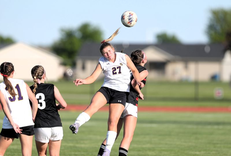 Williamsville's Brooklyn Termine attempts a header against Chatham Glenwood during a girls soccer game at the Glenwood Athletic Complex on Friday, May 9, 2025.