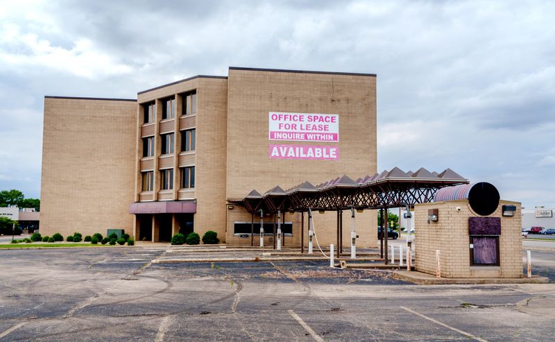 Plans are in the works to demolish the former Regions Bank building at 111 W. Washington Street for a new 7 Brew Coffee franchise.