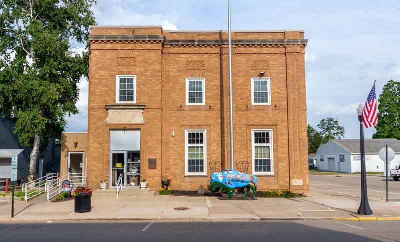 Chillicothe City Hall at 908 N. 2nd Street in downtown Chillicothe.