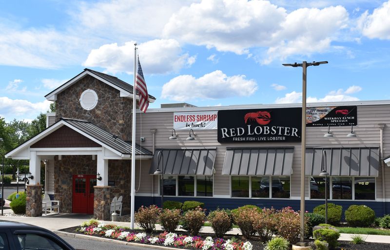Red Lobster's Cherry Hill site is shown. The restaurants are to be open on Christmas Day.