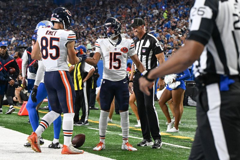 .Sep 14, 2025; Detroit, Michigan, USA; Chicago Bears wide receiver Rome Odunze (15) celebrates after scoring a touchdown against the Detroit Lions with tight end Cole Kmet (85) during the second quarter of the game at Ford Field. Mandatory Credit: Lon Horwedel-Imagn Images