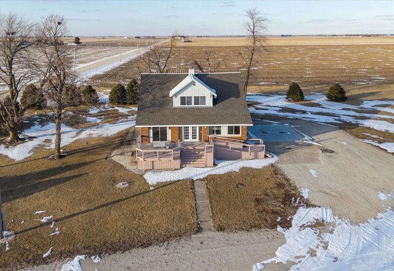 This home in the Pontiac area is on the market for $350,000.