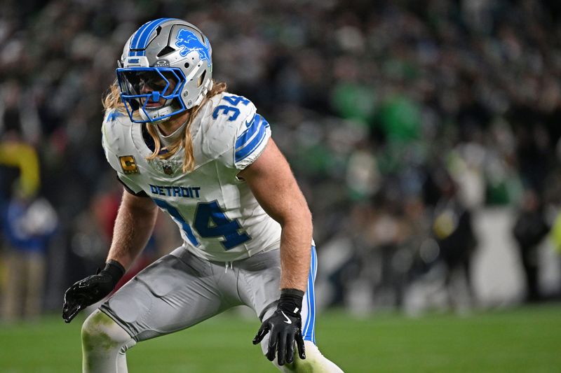 Nov 16, 2025; Philadelphia, Pennsylvania, USA; Detroit Lions linebacker Alex Anzalone (34) against the Philadelphia Eagles at Lincoln Financial Field. Mandatory Credit: Eric Hartline-Imagn Images