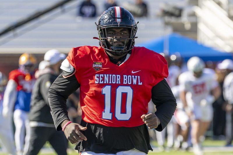 Jan 28, 2026; Mobile, AL, USA; National Team defensive tackle Lee Hunter (10) of Texas Tech practices during National Senior Bowl practice at Hancock Whitney Stadium. Mandatory Credit: Vasha Hunt-Imagn Images