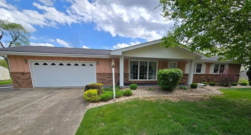 This home in the Galesburg area is on the market for $210,000.