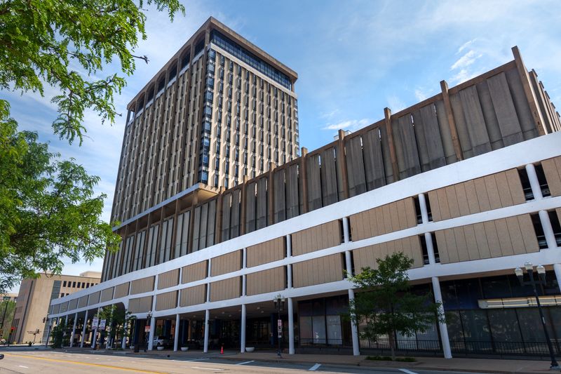 The 20-story vacant Riverview Plaza building at 331 Fulton Street in Downtown Peoria.