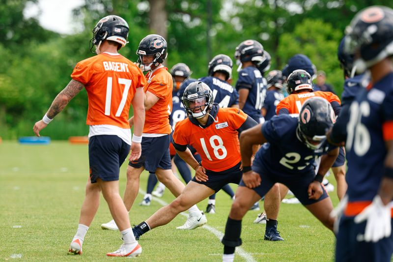 Jun 9, 2026; Lake Forest, IL, USA; Chicago Bears quarterback Caleb Williams (18) warms up during Chicago Bears Minicamp at Halas Hall. Mandatory Credit: Kamil Krzaczynski-Imagn Images