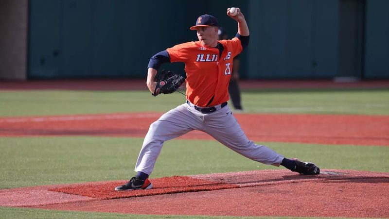 Former El Paso-Gridley High School and Illinois Fighting Illini left-handed pitcher Nathan Lavender has been called-up by the New York Mets for his MLB debut on Tuesday, Aug. 4, 2026.