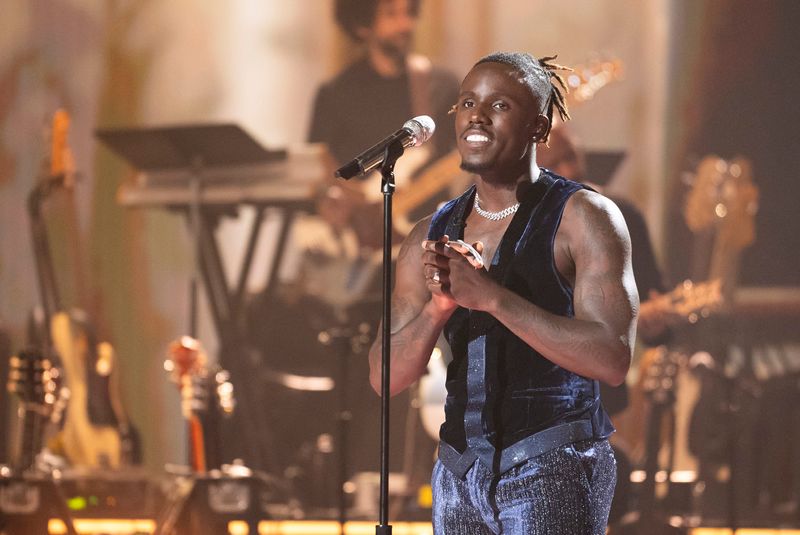 Meridian native Jamal Roberts sings Disney's "Beauty and the Beast" on "American Idol" Season 23.