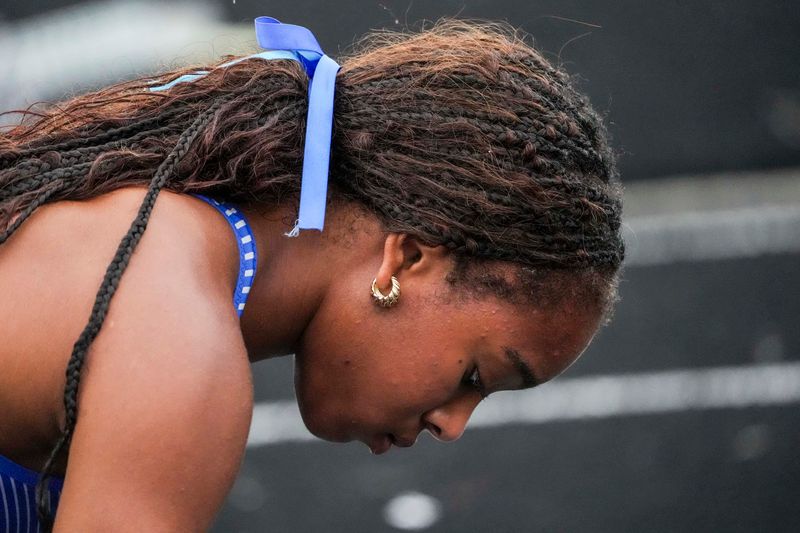 Hamilton Southeastern’s Anissa Lammie topped Hamilton Heights junior Norah Reiger and Carmel senior Gabriela Grande Rosas to win a sectional title in the 400 meters on Wednesday, May 20.