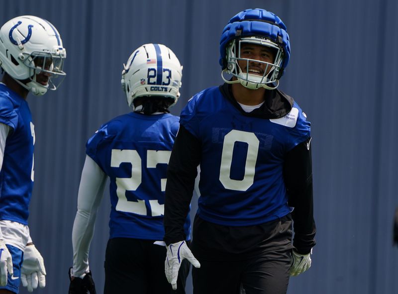 Indianapolis Colts safety Camryn Bynum (0) walks up the field Tuesday, June 10, 2025, during NFL Colts mandatory mini camp at the Indiana Farm Bureau Football Center in Indianapolis.