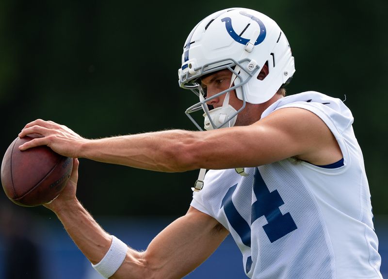 Indianapolis Colts wide receiver Alec Pierce (14) catches a pass Friday, July 25, 2025, during training camp held at Grand Park in Westfield.