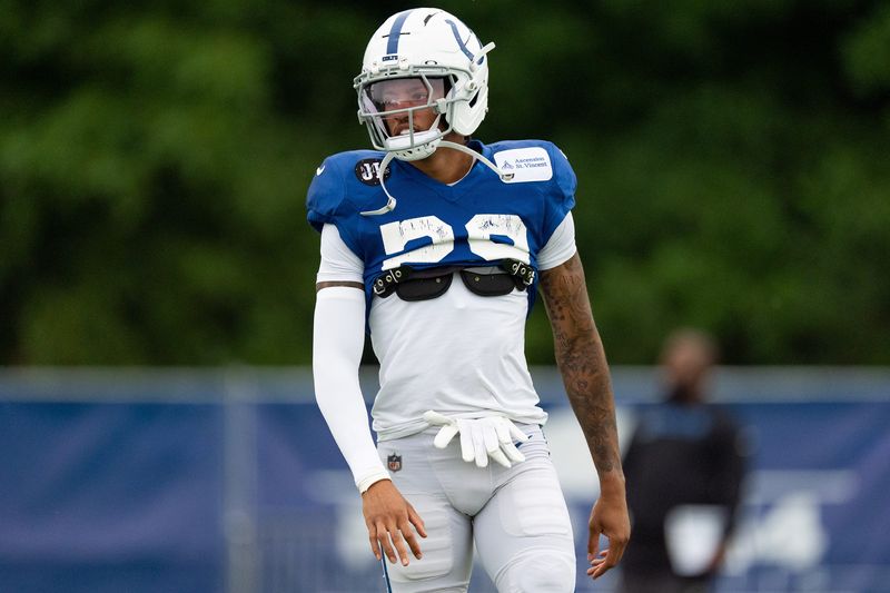 Indianapolis Colts cornerback JuJu Brents (29) warms up Monday, July 28, 2025, ahead of training camp held at Grand Park in Westfield.