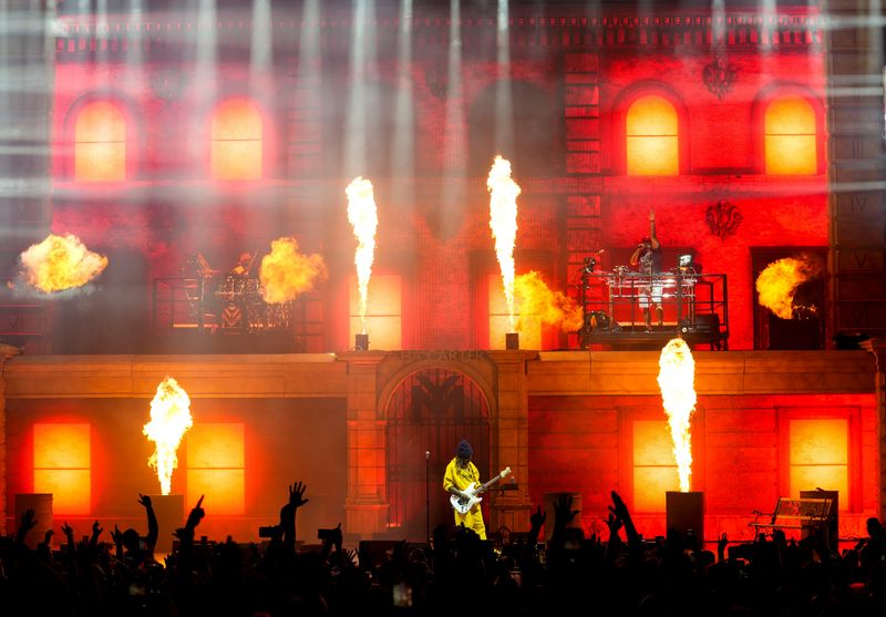 Lil Wayne performs Sunday, Aug. 17, 2025, at Ruoff Music Center in Noblesville.