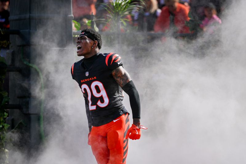 Cincinnati Bengals cornerback Cam Taylor-Britt (29) returns to the starting lineup in the first quarter of the NFL Week 8 game between the Cincinnati Bengals and the New York Jets at Paycor Stadium in downtown Cincinnati on Sunday, Oct. 26, 2025.