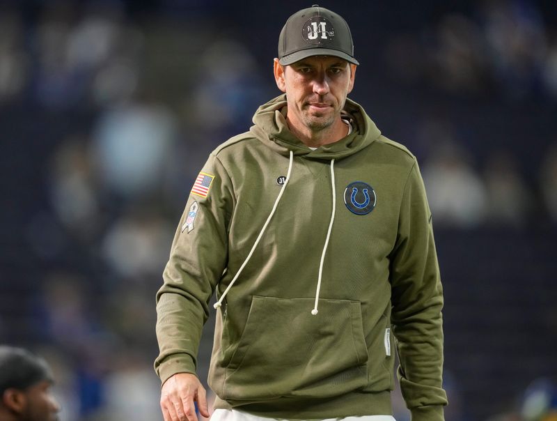 Indianapolis Colts head coach Shane Steichen walks up the field Sunday, Oct. 26, 2025, ahead of the game at Lucas Oil Stadium in Indianapolis.