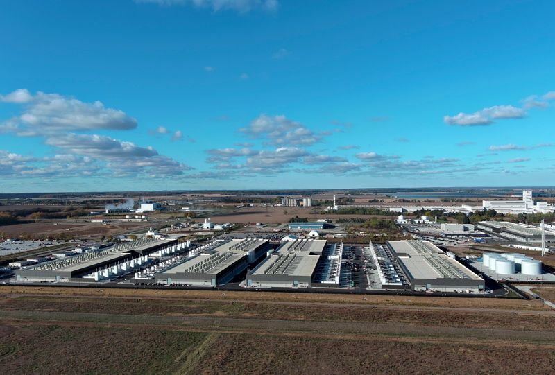 Construction continues on Amazon’s data center Thursday, Oct. 30, 2025, between New Carlisle and South Bend.