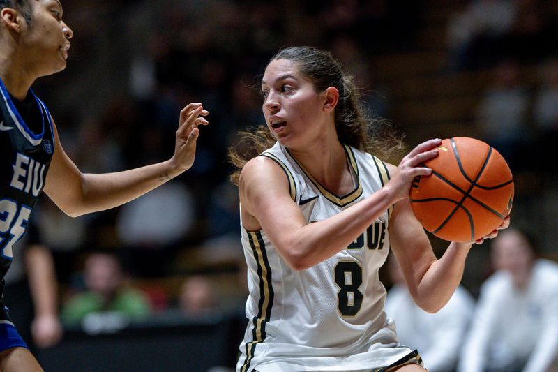 Purdue Freshman Hila Karsh (8) looks for a pass during the NCAA women’s basketball game between the Eastern Illinois Panthers at the Purdue Boilermakers, Thursday Nov. 6, 2025, at Mackey Arena in West Lafayette, Ind. Purdue won 82-67