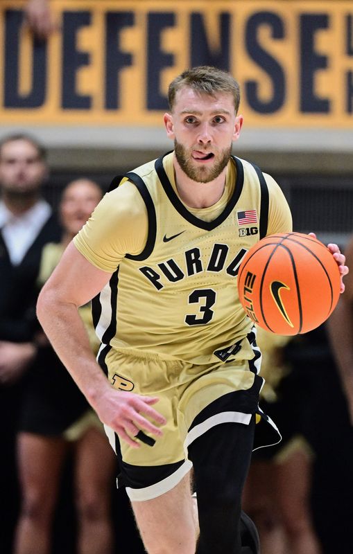 Nov 7, 2025; West Lafayette, Indiana, USA; Purdue Boilermakers guard Braden Smith (3) brings the ball up court during the second half against the Oakland Golden Grizzlies at Mackey Arena. Mandatory Credit: Marc Lebryk-Imagn Images