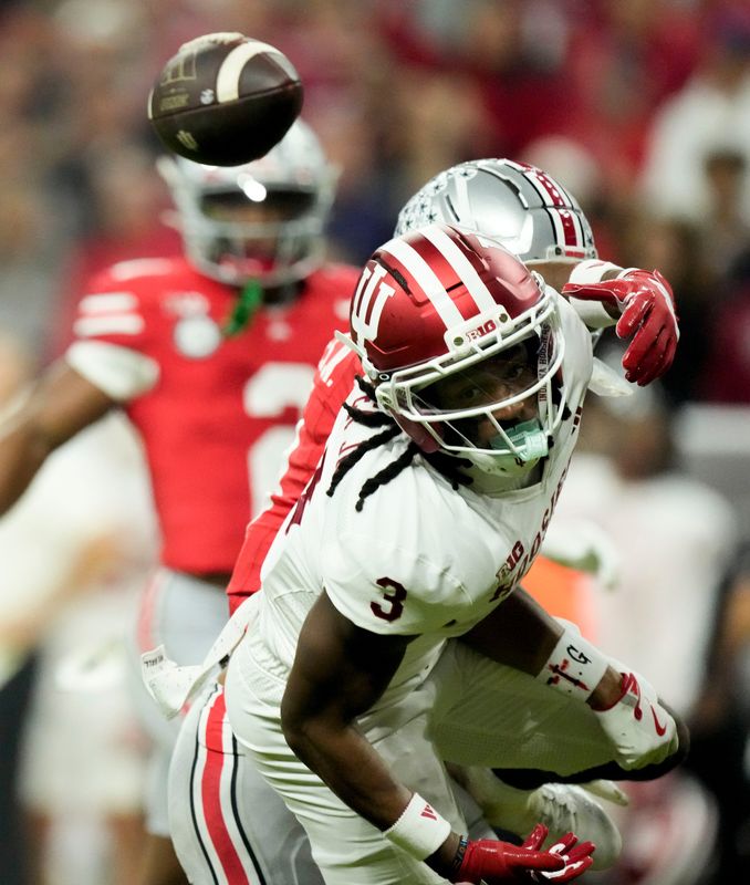 Ohio State Buckeyes cornerback Lorenzo Styles Jr. (3) breaks up a pass intended for Indiana Hoosiers wide receiver Omar Cooper Jr. (3) on Saturday, Dec. 6, 2025, during the Big Ten football championship at Lucas Oil Stadium in Indianapolis.