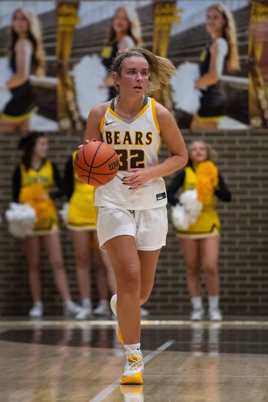 Central's Maddy Shirley (32) dribbles as the Central Lady Bears host the Reitz Lady Panthers at Central High School Wednesday, Dec. 17, 2025.