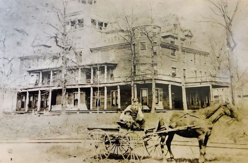 Lakeview Hotel in West Muncie.