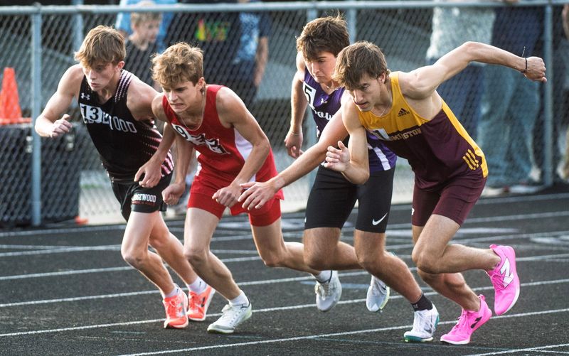 North's Caleb Winders competes in the 800 meter race during the IHSAA boy's sectional track meet at Bloomington High School South on Thursday, May 21, 2026.