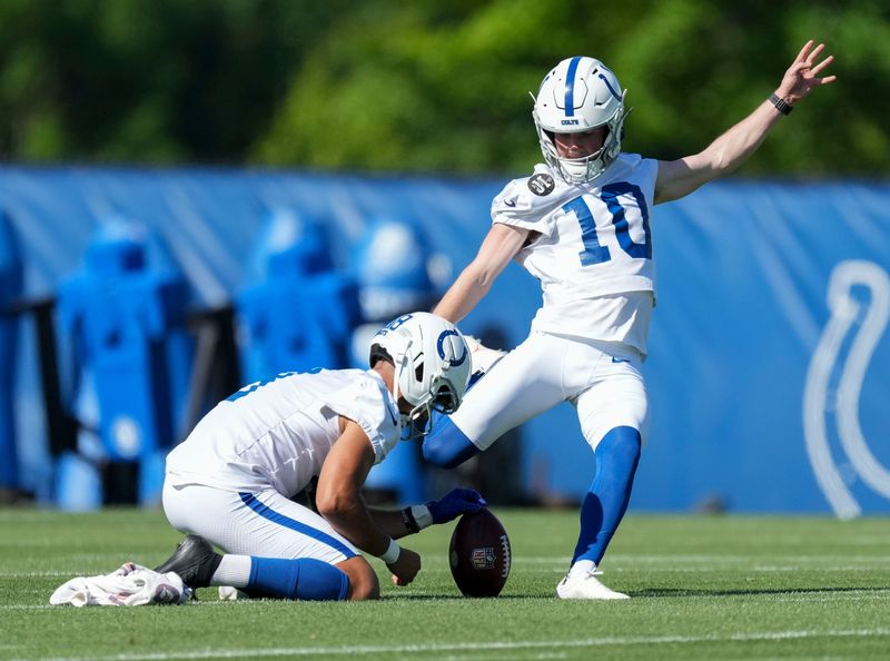 Indianapolis Colts kicker Blake Grupe (10) kicks during the team’s minicamp Thursday, June 11, 2026, at the Indiana Farm Bureau Football Center in Indianapolis.