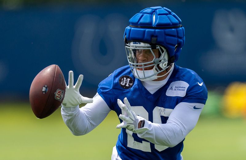 Indianapolis Colts running back Jonathan Taylor (28) takes a short pass downfield Wednesday, June 10, 2026, during minicamp at Indiana Farm Bureau Football Center in Indianapolis.