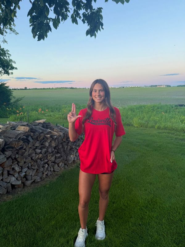 2028 Yorktown libero Chloe Ritchie announced her commitment to Louisville on Mon., June 15, 2026.