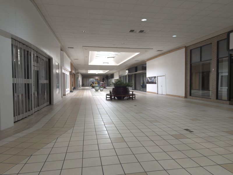 Muncie Mall is dark and patrons are scarce as the mall faces closure.