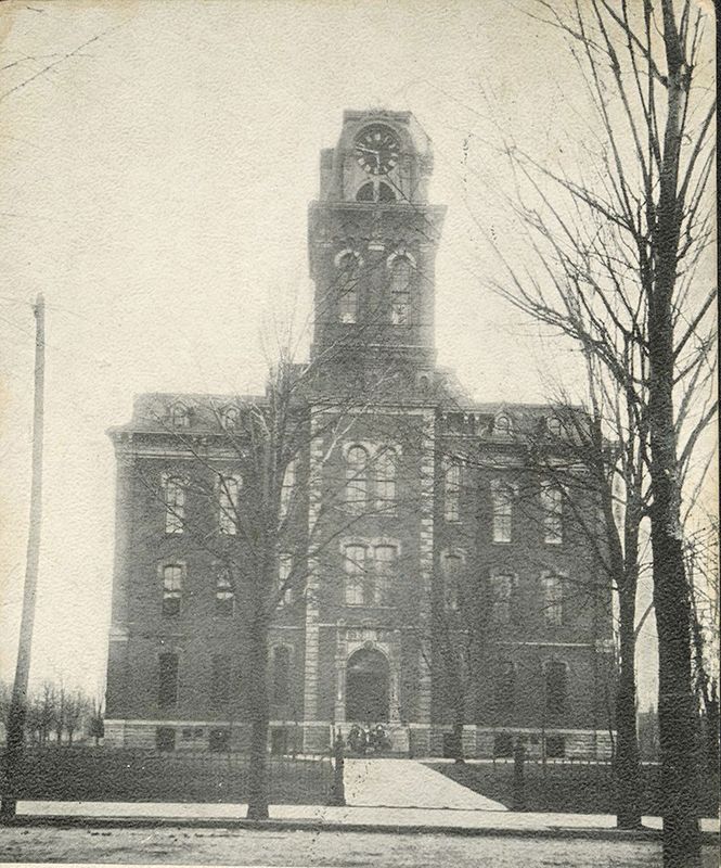 Muncie High School, circa 1900.