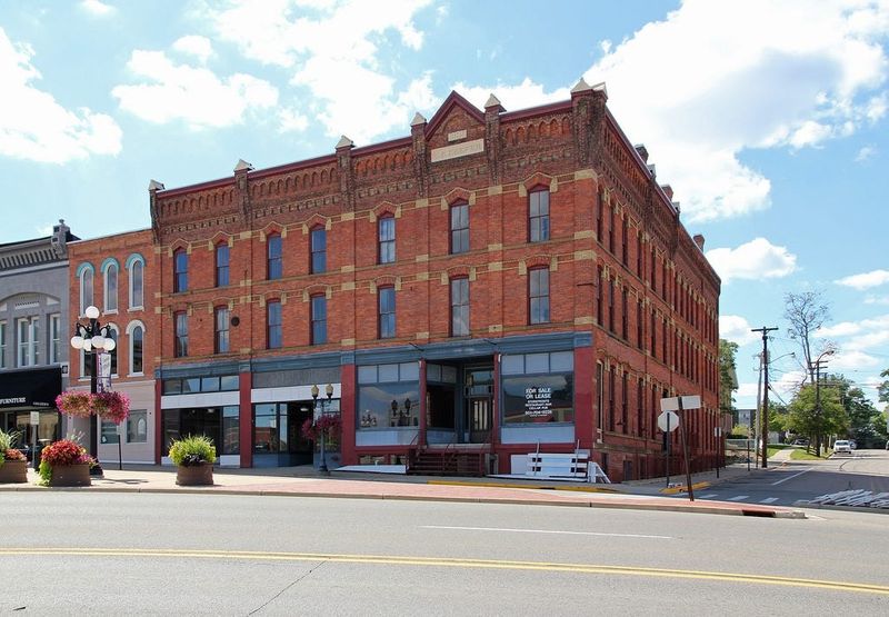 City officials have approved yet another extension for the long-delayed Keefer House Hotel, pushing the deadline for completion to Sept. 30.