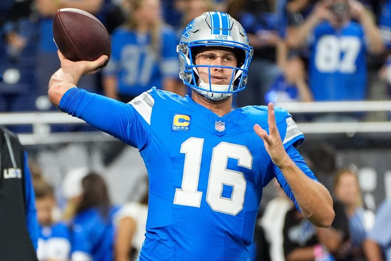 Detroit Lions quarterback Jared Goff (16) warm up before the Tampa Bay Buccaneers game at Ford Field in Detroit on Sunday, September 15, 2024.
