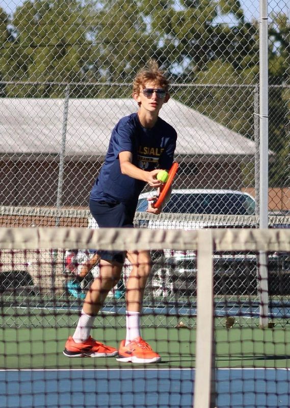 Nate Portteus (pictured) along with his teammate Joel Tucker were named the Daily News boys high school athlete of the week as a duo playing No. 2 doubles for the Hillsdale Hornets tennis team.