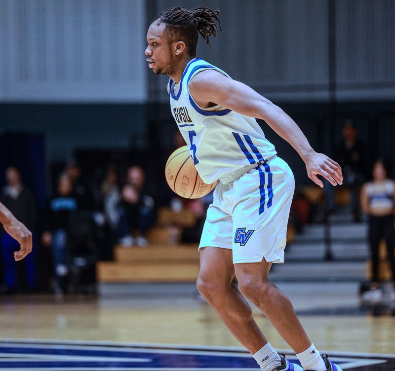 Trevor Smith helped GVSU defeat Wayne State on Thursday, Jan. 8.