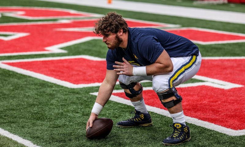 Michigan football C Greg Crippen
