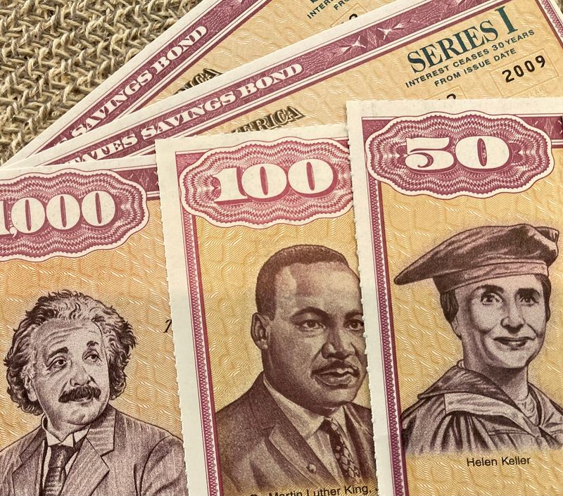 A new rate kicked off Nov. 1, 2025, for newly issued I Bonds bought from November through April 2026.