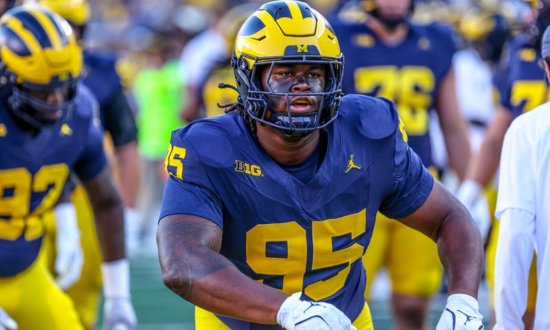 Michigan football DT Trey Pierce