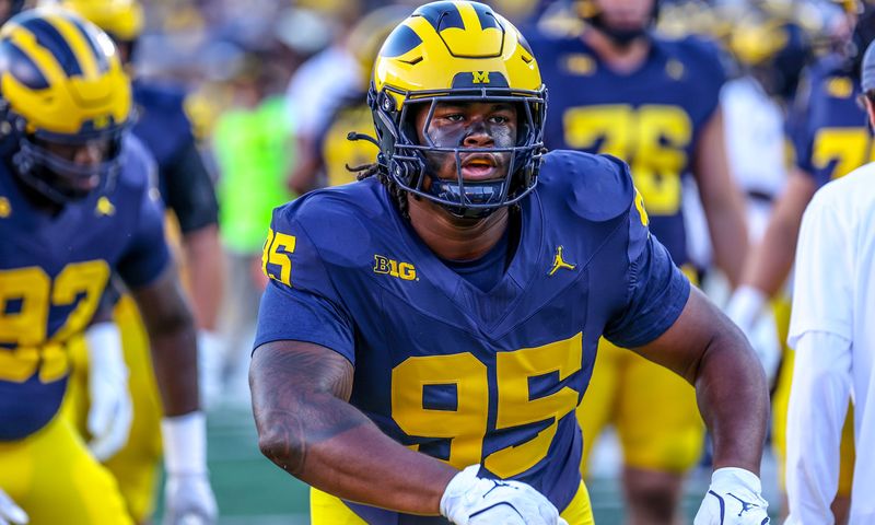 Michigan football DT Trey Pierce