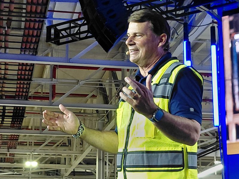 Ford Motor Co. CEO Jim Farley's 2025 compensation packages was valued at $27.5 million.