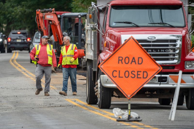 A construction crew works to make an emergency water main repair on Goffle Hill Road in Hawthorne on Wednesday, Sept. 10, 2025.