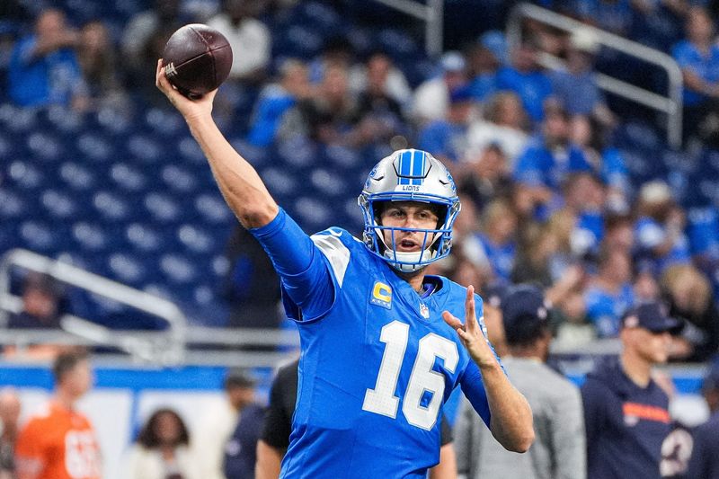 Detroit Lions quarterback Jared Goff warms up before the Chicago Bears game at Ford Field in Detroit on Sunday, Sept. 14, 2025.