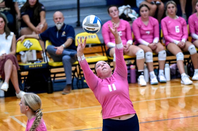 Pewamo-Westphalia's Lexi Bengel sets the ball against Fowler during the first set on Wednesday, Oct. 1, 2025, at Pewamo-Westphalia High School.